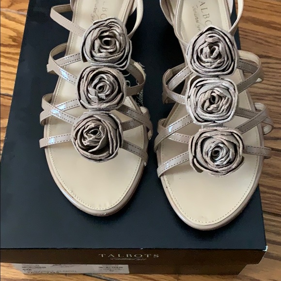 Sandals - Picture 5 of 5